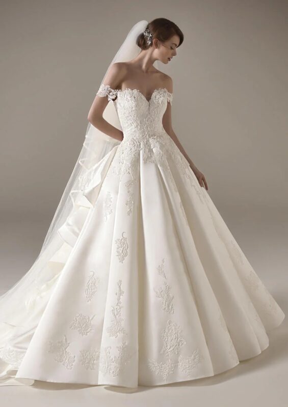 Goedkope trouwjurken Bruidspaleis outlet Pronovias prive Nancy prinsessen trouwjurk-satijn-kant